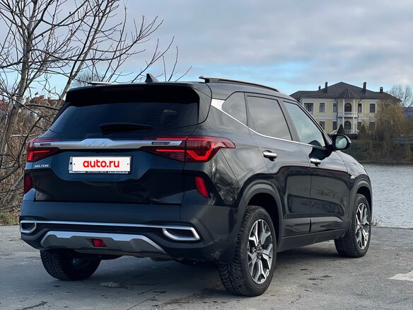 2022 Kia Seltos I, чёрный, 2390000 рублей - вид 3