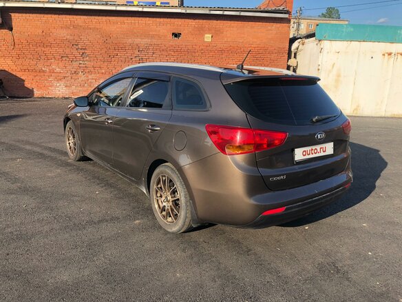 2012 Kia Ceed II, коричневый, 850000 рублей - вид 4