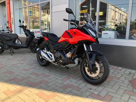 2025 Honda NC 750X, красный, 1500000 рублей, вид 3