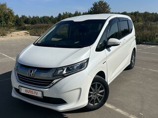 2017 Honda Freed II, белый, 1350000 рублей, вид 1