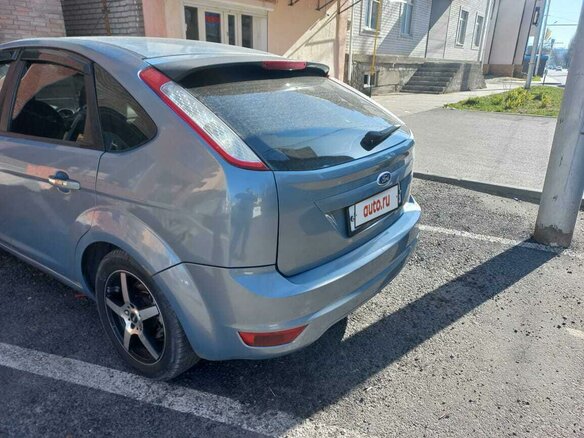 2010 Ford Focus II Рестайлинг, серый, 730000 рублей - вид 4