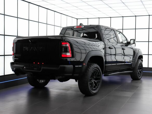 2021 Ram 1500 Crew Cab TRX V, чёрный - вид 4