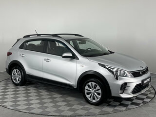 2021 Kia Rio X IV Рестайлинг, серебристый, 1410000 рублей, вид 3