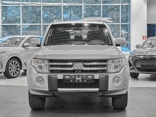 2011 Mitsubishi Pajero IV, серебристый, 1749000 рублей, вид 2