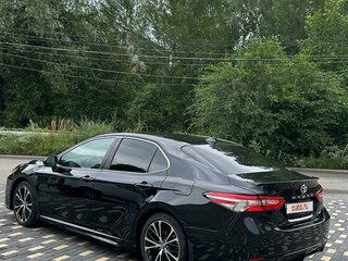 2019 Toyota Camry US Market VIII (XV70), чёрный, 2450000 рублей, вид 3