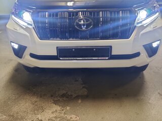 2020 Toyota Land Cruiser Prado 150 Series Рестайлинг 3, белый, 6200000 рублей, вид 2