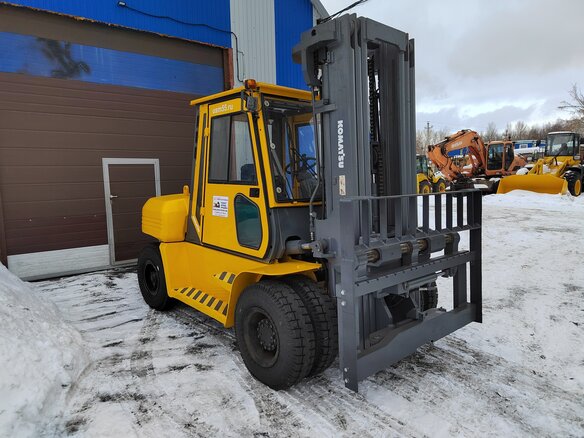 2005 Komatsu FD70-7, жёлтый, 4500000 рублей - вид 2