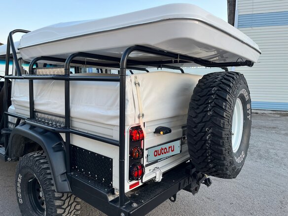 2004 Land Rover Defender 130 I, белый - вид 15