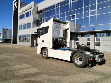 2023 Foton Auman EST A, белый, 6490000 рублей, вид 4