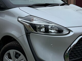 2019 Toyota Sienta II Рестайлинг, серый, 1500000 рублей, вид 5