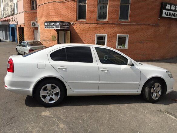 2012 Skoda Octavia II (A5) Рестайлинг, белый - вид 5