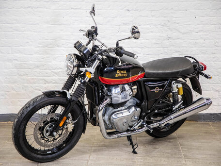 2025 Royal Enfield Interceptor 650, красный, 690000 рублей, вид 1