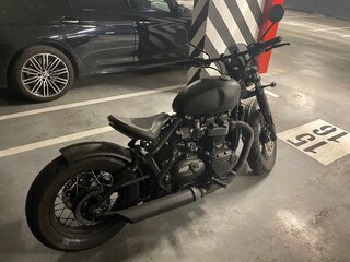 2018 Triumph Bonneville Bobber, чёрный, 1050000 рублей, вид 3