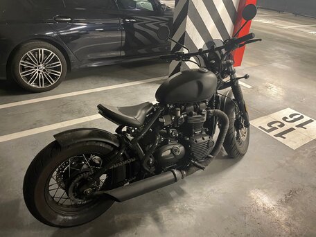 2018 Triumph Bonneville Bobber, чёрный, 1050000 рублей, вид 3