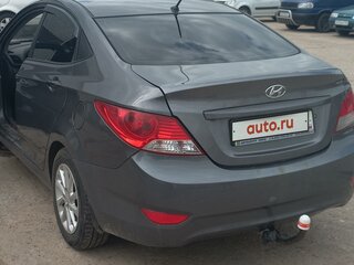 2013 Hyundai Solaris I, серый, 470000 рублей, вид 4