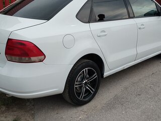 2014 Volkswagen Polo V, белый, 765000 рублей, вид 2