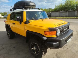 2008 Toyota FJ Cruiser, жёлтый, 2560000 рублей, вид 1