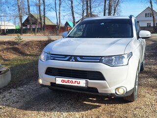 2013 Mitsubishi Outlander III, белый, 1200000 рублей, вид 1