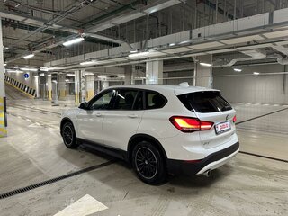 2020 BMW X1 25e xDrive II (F48) Рестайлинг, белый, 2690000 рублей, вид 3