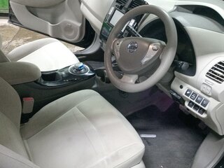 2012 Nissan Leaf I (ZE0/AZE0), чёрный, 700000 рублей, вид 5