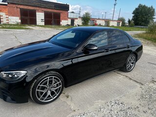 2020 Mercedes-Benz E-Класс 200 V (W213, S213, C238) Рестайлинг, чёрный, 5100000 рублей, вид 4