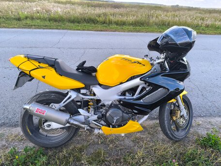 1997 Honda VTR 1000, жёлтый, 270000 рублей, вид 1