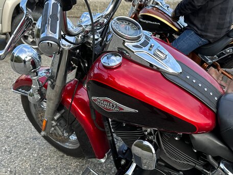2012 Harley-Davidson Heritage, красный, 975000 рублей, вид 3