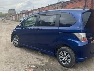 2013 Honda Freed I Рестайлинг, синий, 1359999 рублей, вид 4