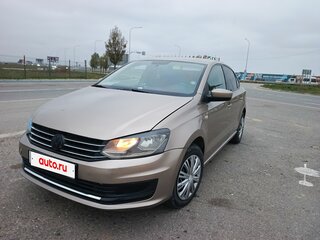 2017 Volkswagen Polo V Рестайлинг, бежевый, 669000 рублей, вид 1