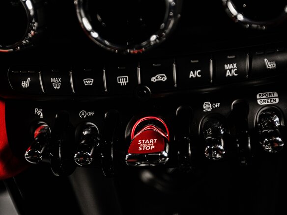 2019 Mini Hatch JCW III (F55/F56) Рестайлинг, зелёный, 2500000 рублей - вид 24