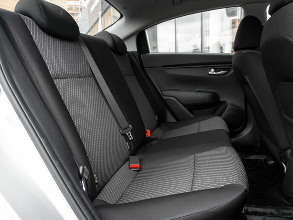 2018 Kia Rio IV, серебристый, 979000 рублей - вид 7