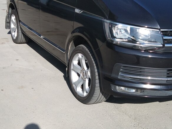 2015 Volkswagen Caravelle T6, чёрный, 2200000 рублей - вид 2