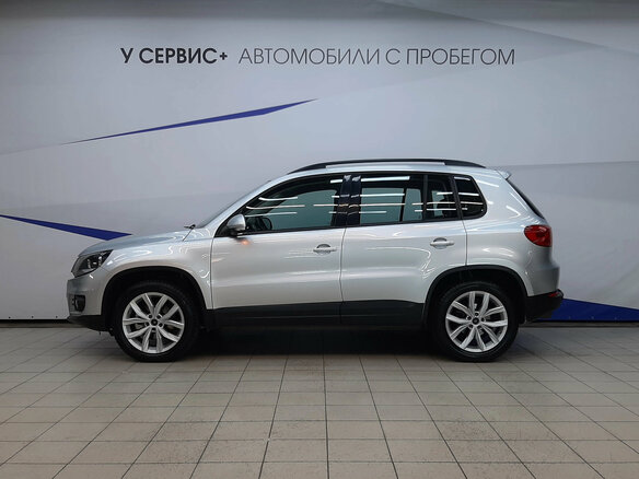 2015 Volkswagen Tiguan I Рестайлинг, серебристый - вид 1
