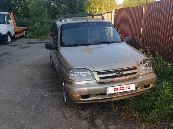 2004 Chevrolet Niva I, жёлтый