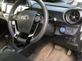 2019 Toyota Aqua I Рестайлинг 2, серебристый, 1500000 рублей, вид 5