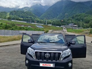 2015 Toyota Land Cruiser Prado 6-speed 150 Series Рестайлинг 1, чёрный, 4050000 рублей, вид 4