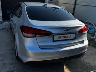 2018 Kia Cerato III Рестайлинг (Classic), серебристый, 1400000 рублей, вид 1