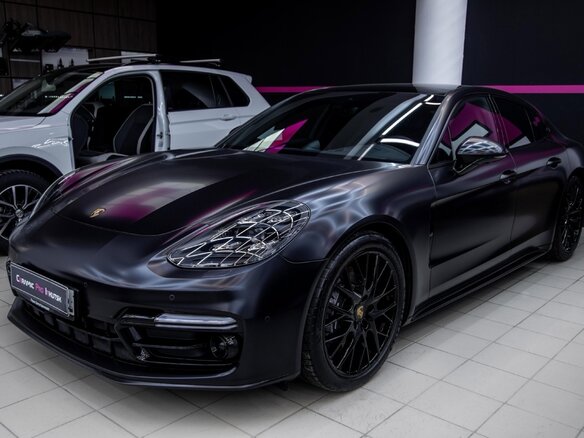 2020 Porsche Panamera 4 II, чёрный, 8100000 рублей