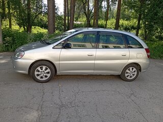 2002 Toyota Nadia, серебристый, 1000000 рублей, вид 1