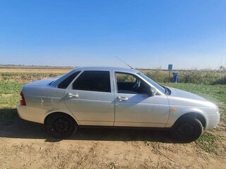 2017 Lada (ВАЗ) Priora I Рестайлинг, серебристый, 800000 рублей, вид 3
