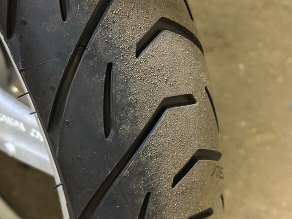 2009 Honda XL1000V Varadero, золотистый - вид 12