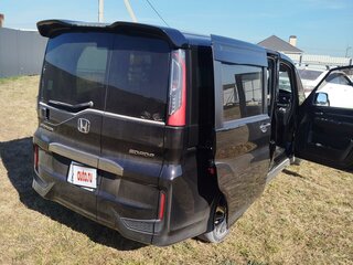 2016 Honda Stepwgn V, чёрный, 2200000 рублей, вид 5
