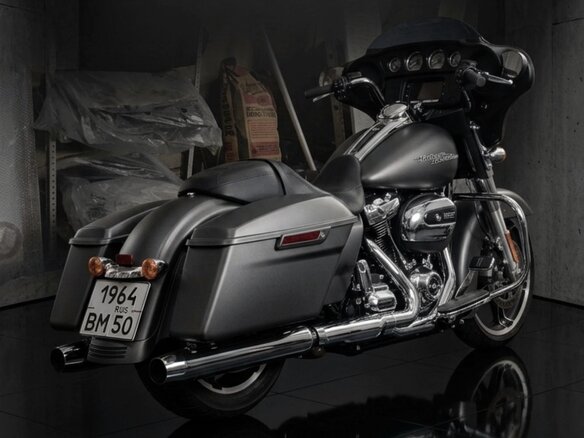 2018 Harley-Davidson Street Glide, серый, 1749999 рублей - вид 5