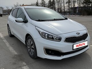 2018 Kia Ceed II Рестайлинг, белый, 1350000 рублей, вид 1
