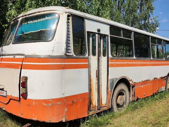 1995 ЛАЗ 695, белый, 150000 рублей - вид 2