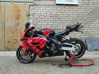 2005 Honda CBR 1000 RR/RA Fireblade, красный, 485000 рублей, вид 3