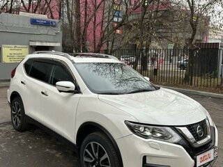 2018 Nissan X-Trail III Рестайлинг, белый, 2800000 рублей, вид 4