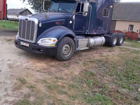 2008 Peterbilt 386, синий, 4200000 рублей, вид 5