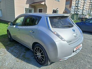2012 Nissan Leaf I (ZE0/AZE0), серый, 750000 рублей, вид 3