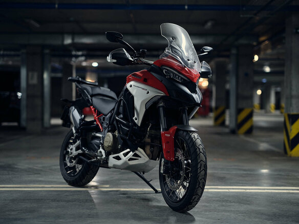 2024 Ducati Multistrada V4, красный, 3400000 рублей